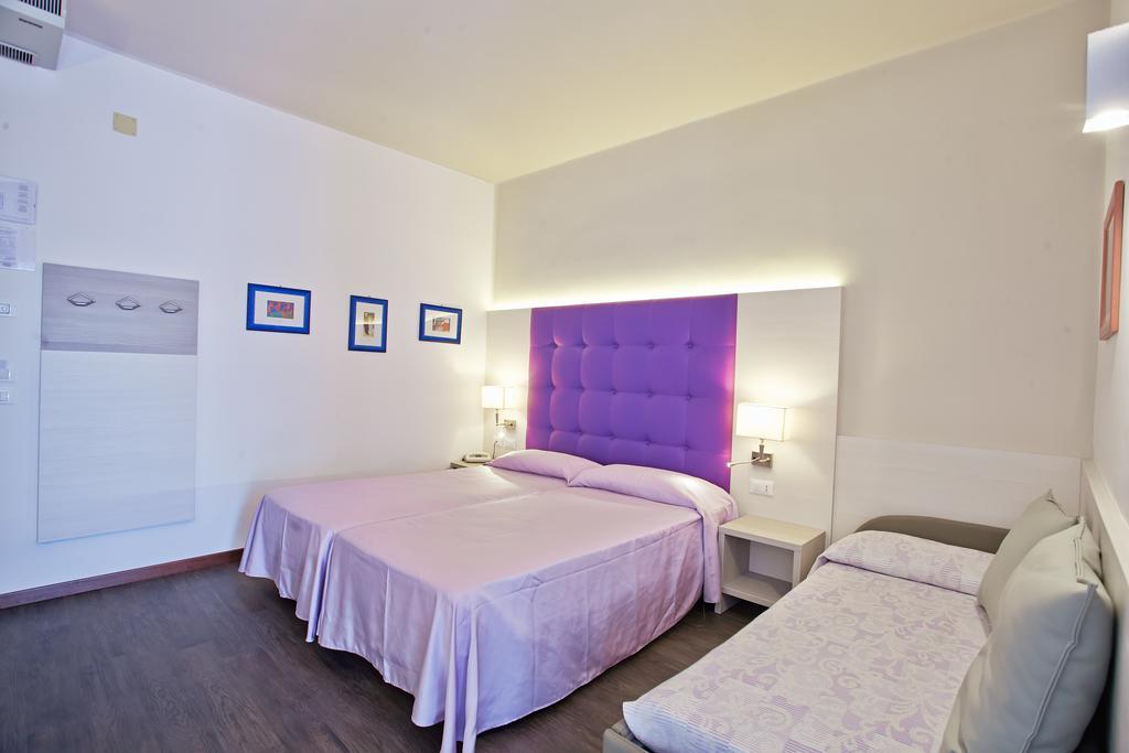 Hotel Sara Caorle Phòng bức ảnh