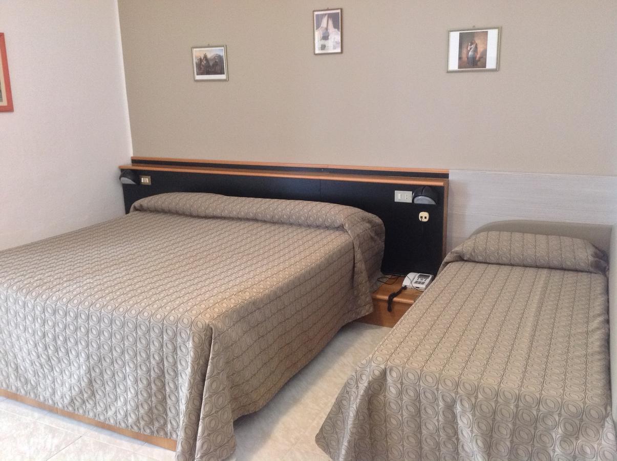 Hotel Sara Caorle Ngoại thất bức ảnh