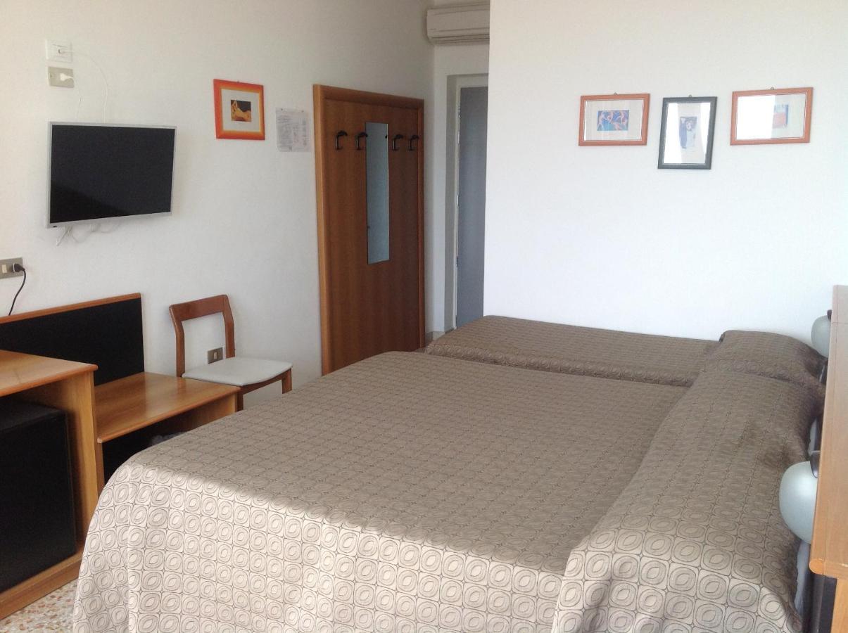 Hotel Sara Caorle Ngoại thất bức ảnh